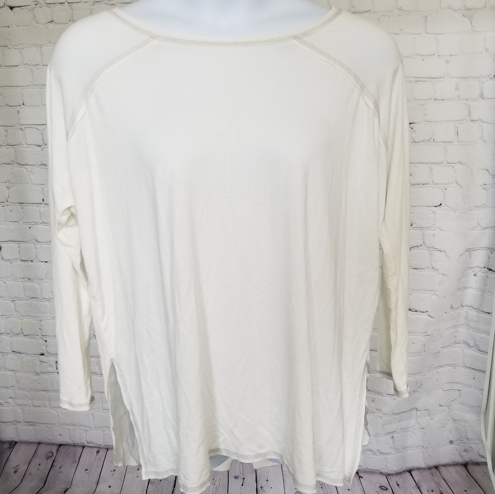 Daisy Shoppe detailed white long-sleeve top